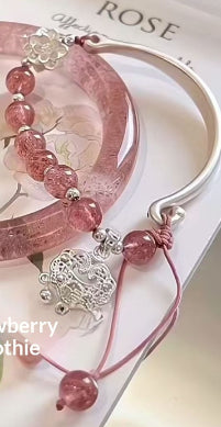 Ancient-style Cool And Understated Tassel Bracelet Featuring A Peace-lock Charm