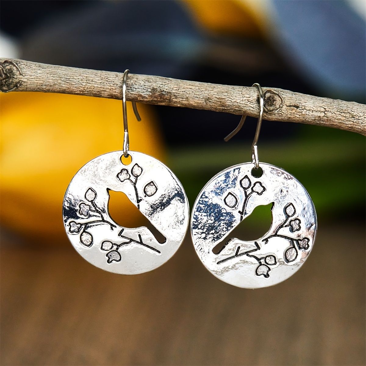 Retro Round Flower And Bird Pendant Earrings For Women