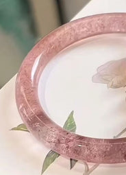 Ancient-style Cool And Understated Tassel Bracelet Featuring A Peace-lock Charm