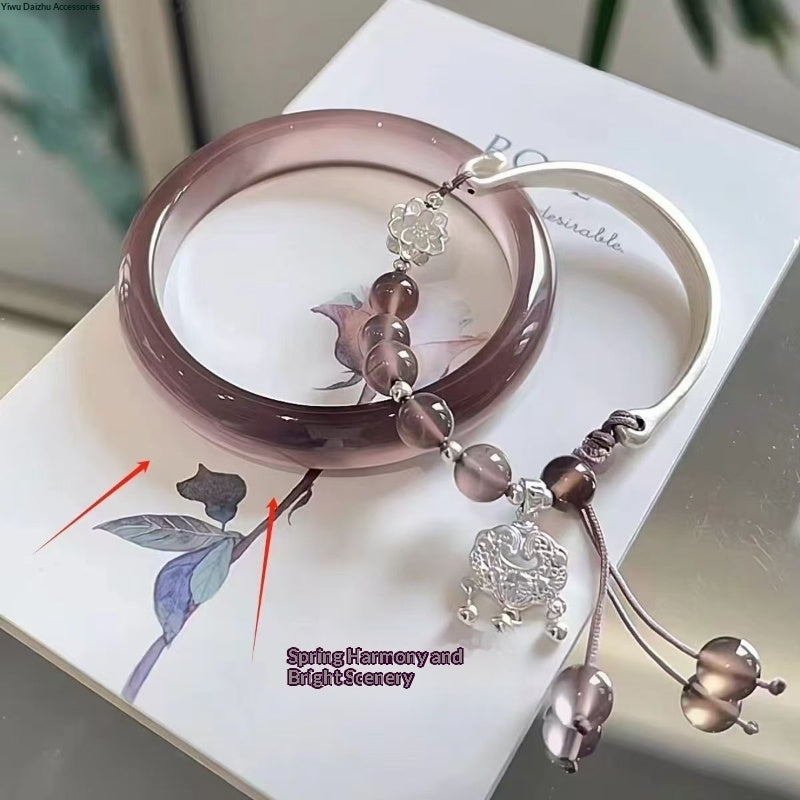 Ancient-style Cool And Understated Tassel Bracelet Featuring A Peace-lock Charm